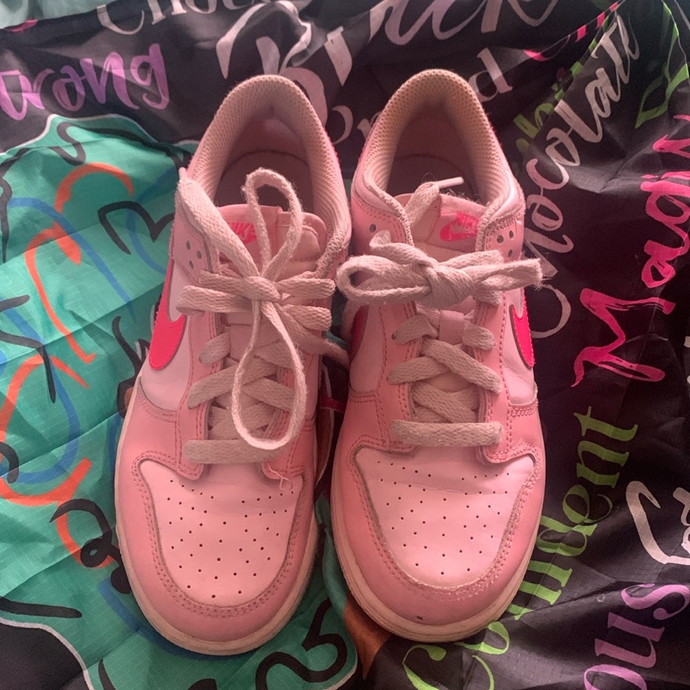 Girls Nike Pink Leather Sneakers! 💅🏽 FIRM